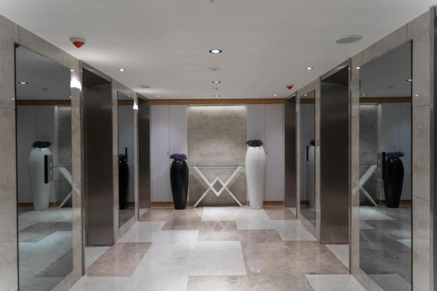 Orbi City Hotel With Sea View Батуми Екстериор снимка