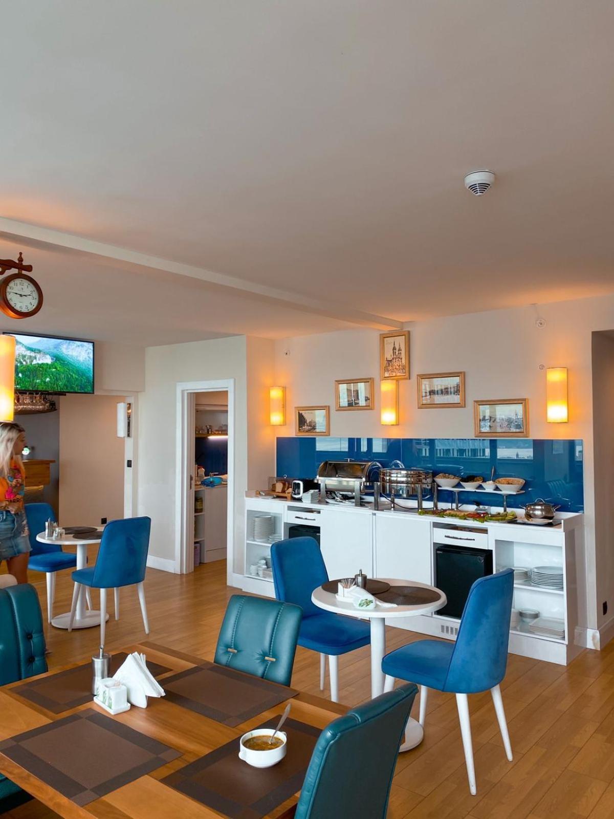 Orbi City Hotel With Sea View Батуми Екстериор снимка
