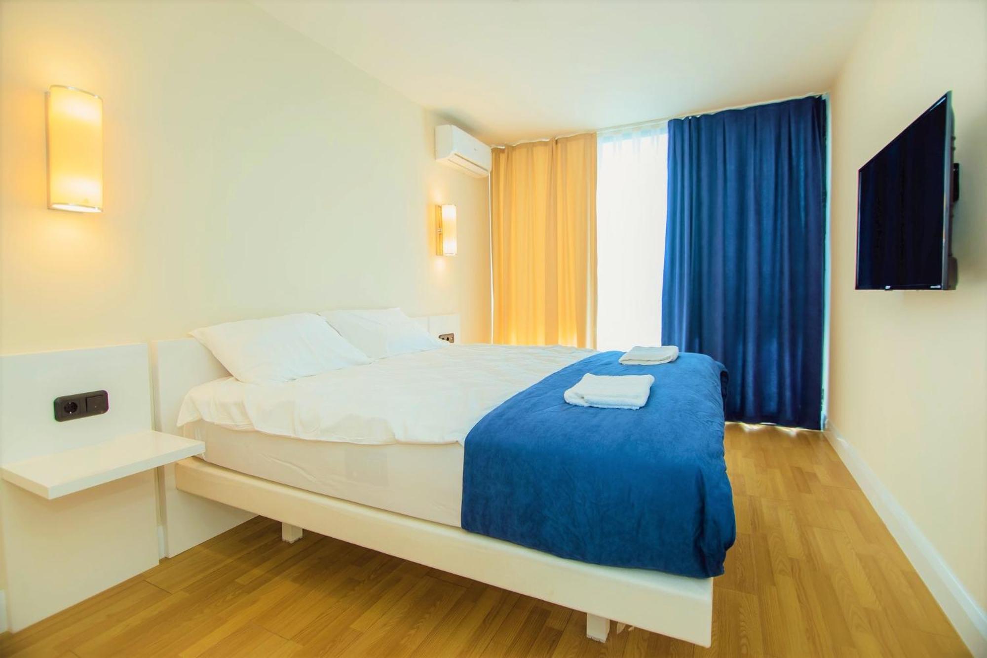Orbi City Hotel With Sea View Батуми Екстериор снимка