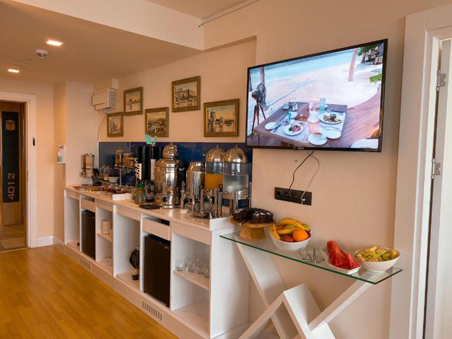 Orbi City Hotel With Sea View Батуми Екстериор снимка