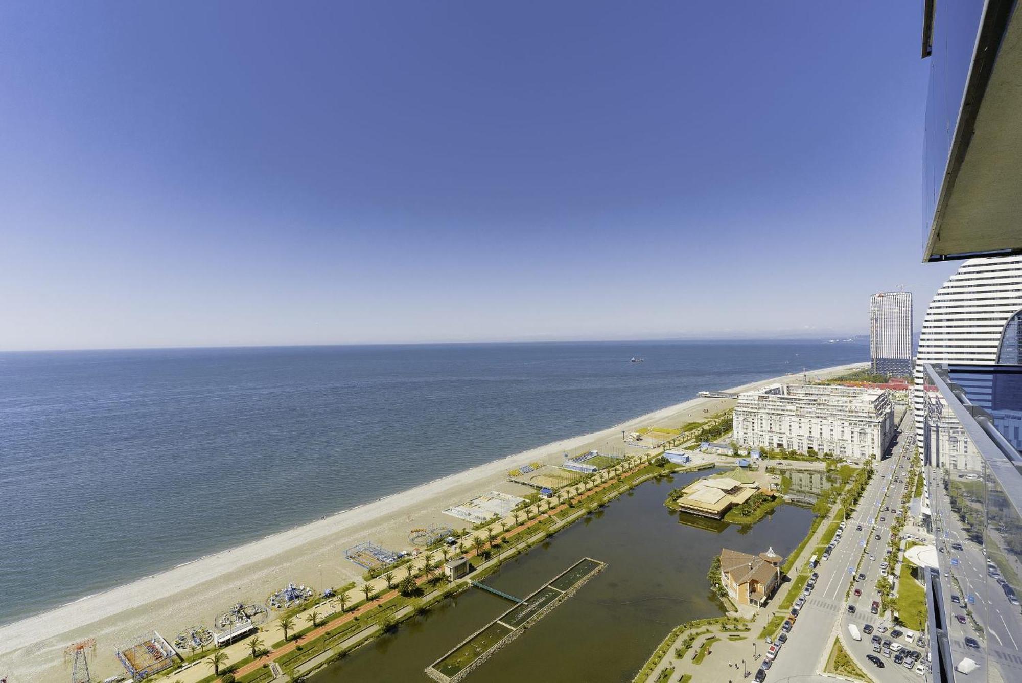 Orbi City Hotel With Sea View Батуми Екстериор снимка