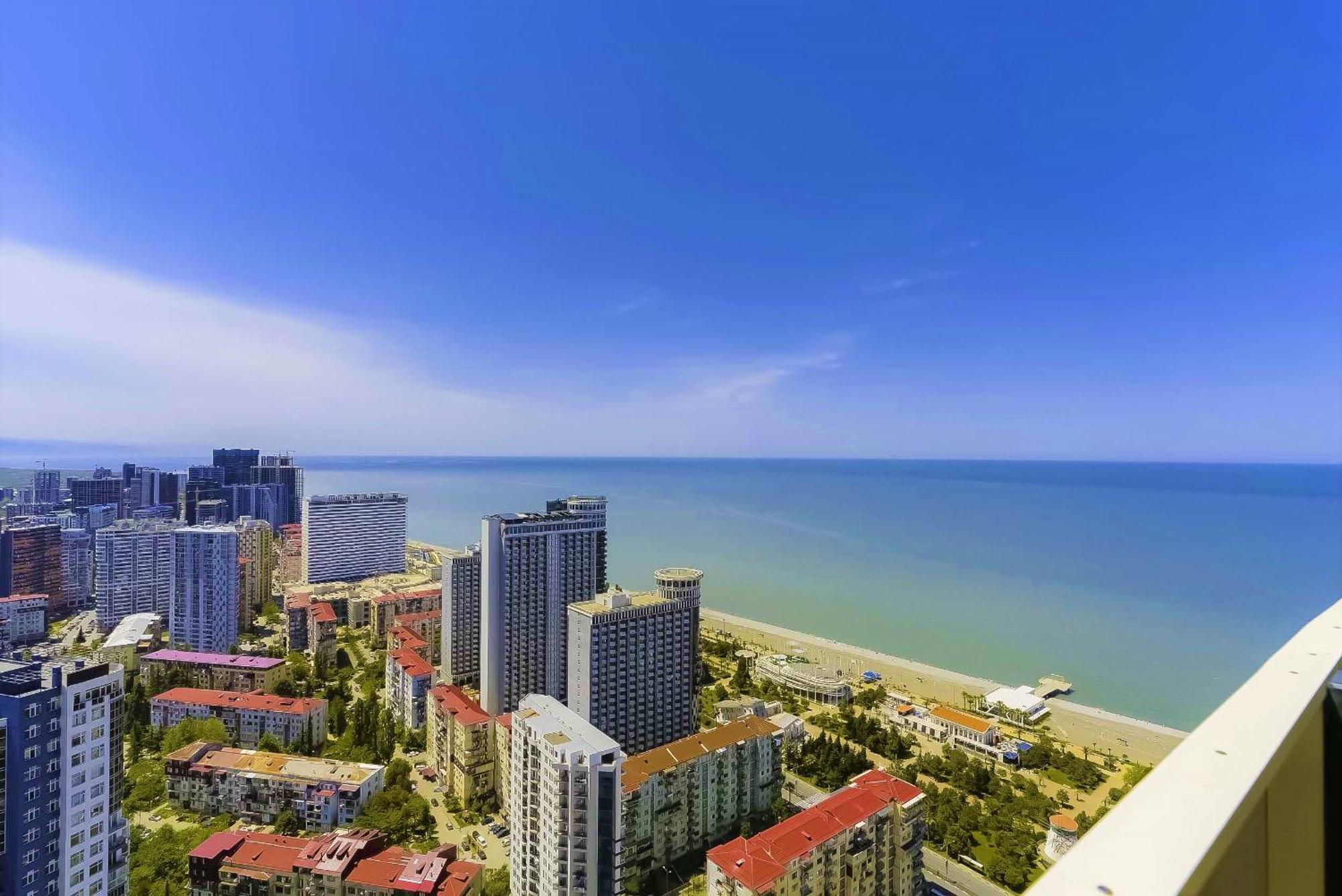 Orbi City Hotel With Sea View Батуми Екстериор снимка